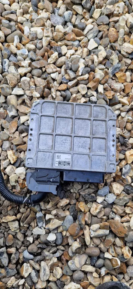 Toyota Avensis 09-15 MK3 T27 Petrol 2.0 ECU Engine Control Module MB2754001181