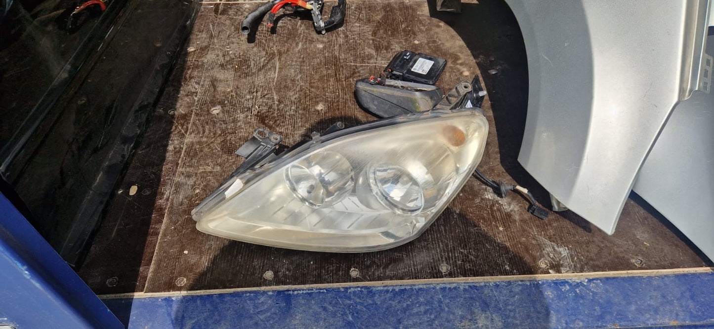 Vauxhall 06-12 Zafira Front Left Passenger Side N/S/F Headlight 13260842